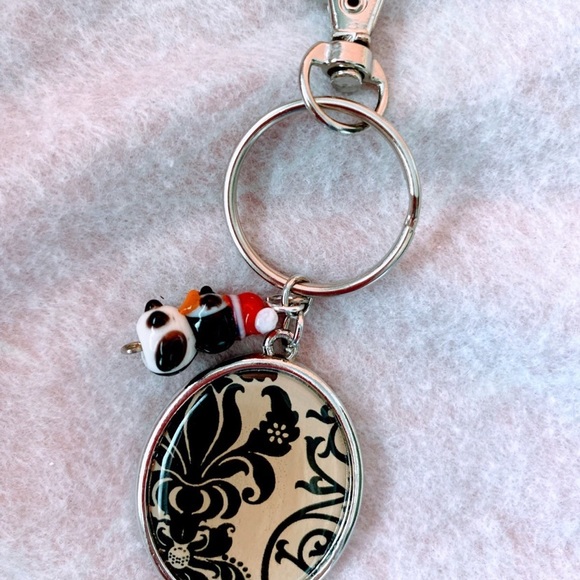 Lampwork beaded Santa penguin with pendant keychain purse or backpack charm - Picture 2 of 4